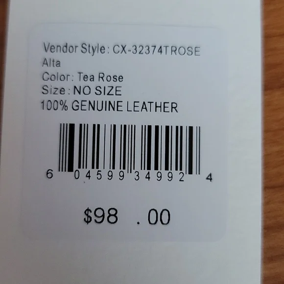 HOBO Tea Rose Alta Leather Wallet - Picture 10 of 14